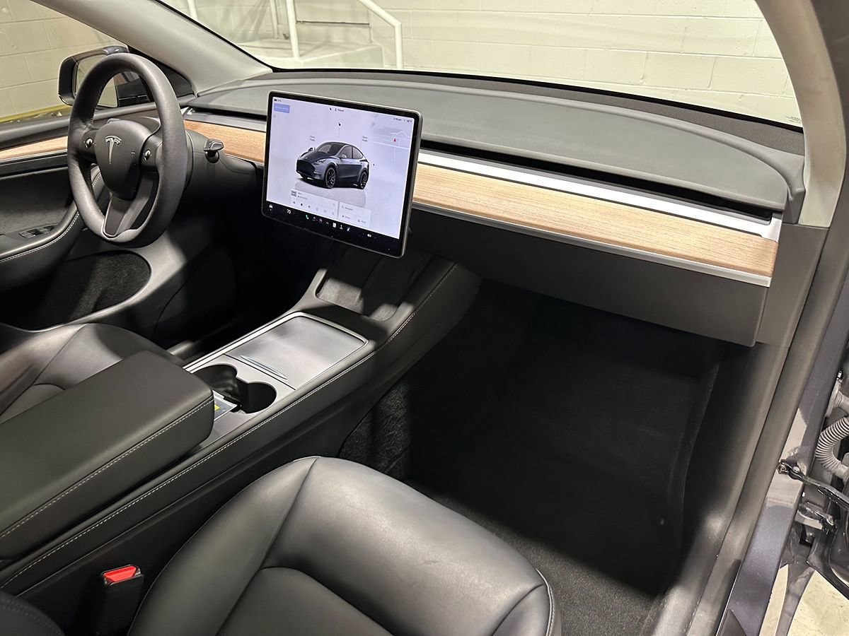 Used 2023 Tesla Model Y Performance AWD/4WD image 12