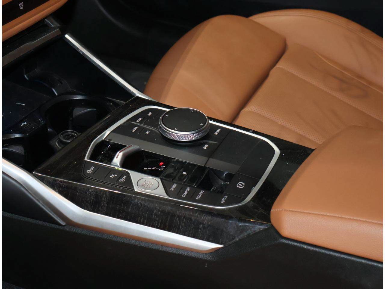 Certified 2024 BMW 330i Sedan w/ Convenience Package RWD image 11