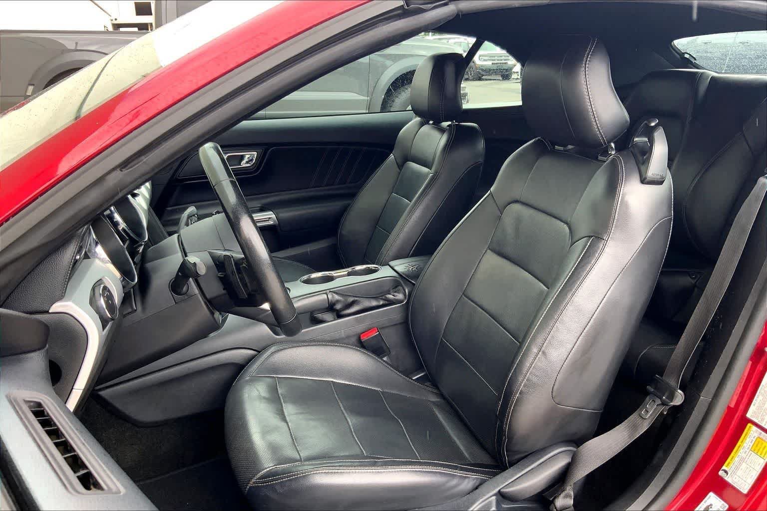 Used 2017 Ford Mustang GT Premium w/ Equipment Group 401A RWD image 11