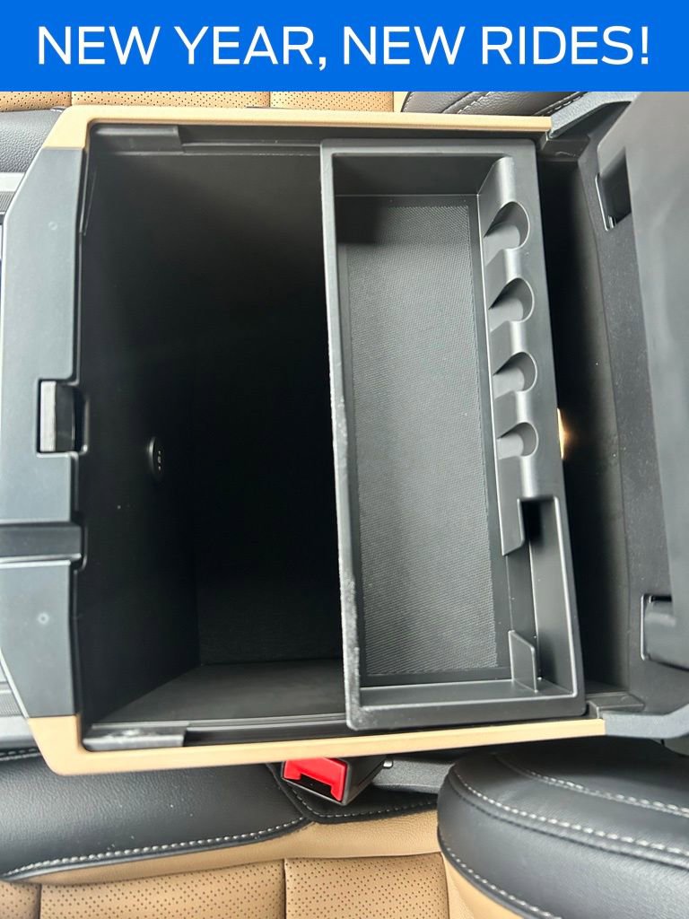 New 2026 Ford F250 Lariat w/ Black Appearance Package image 26