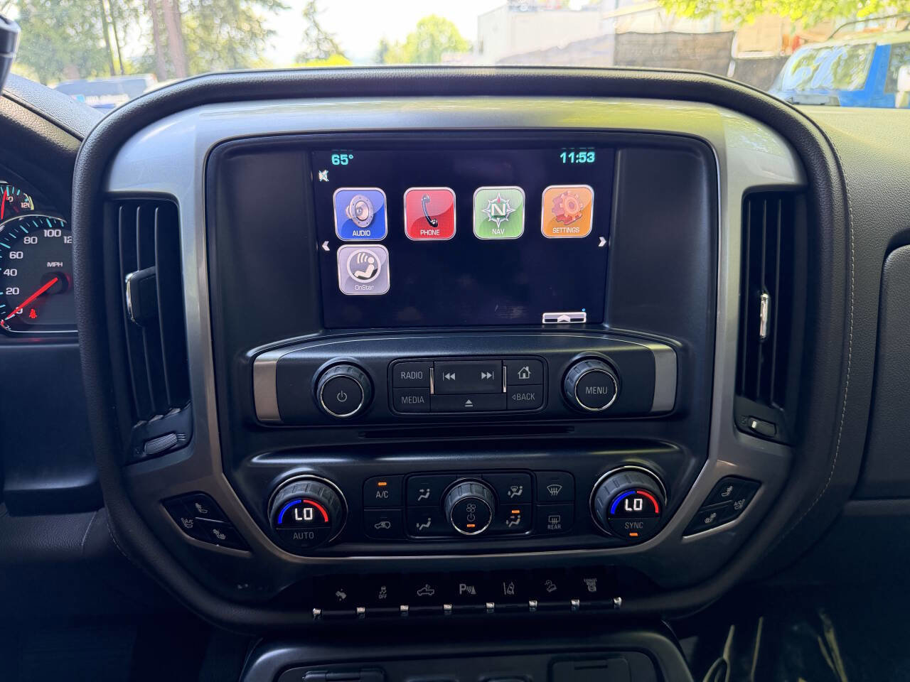 Used 2015 Chevrolet Silverado 2500 LTZ AWD/4WD image 19
