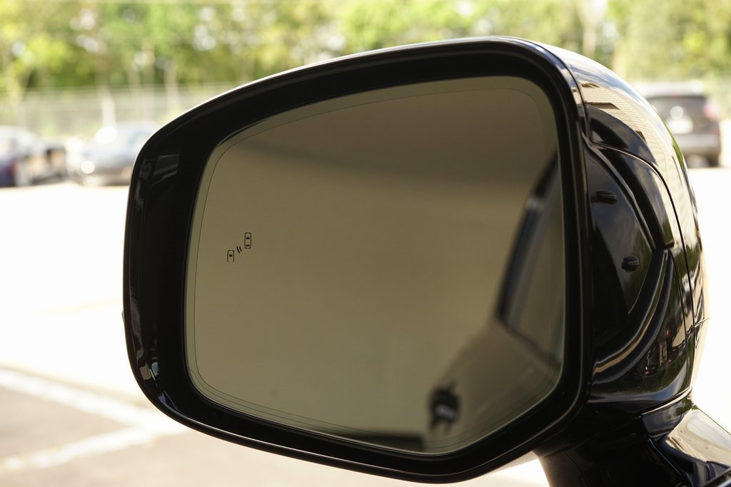 Used 2025 Lexus LX 600 4WD w/ Luxury Package image 27