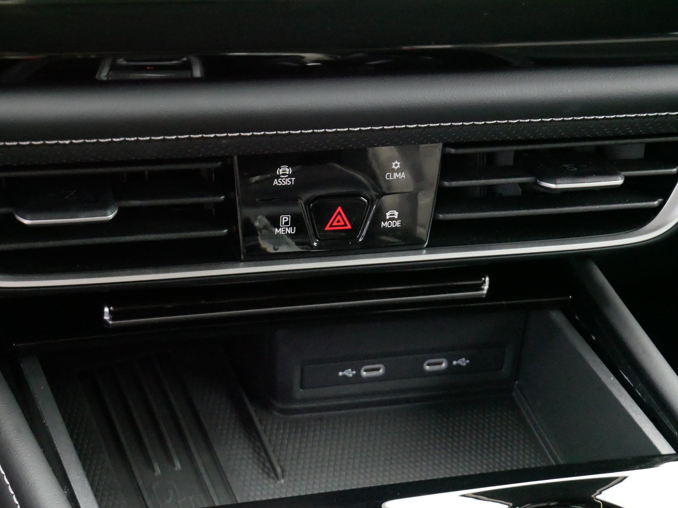 Certified 2026 Volkswagen Atlas SE AWD/4WD image 23