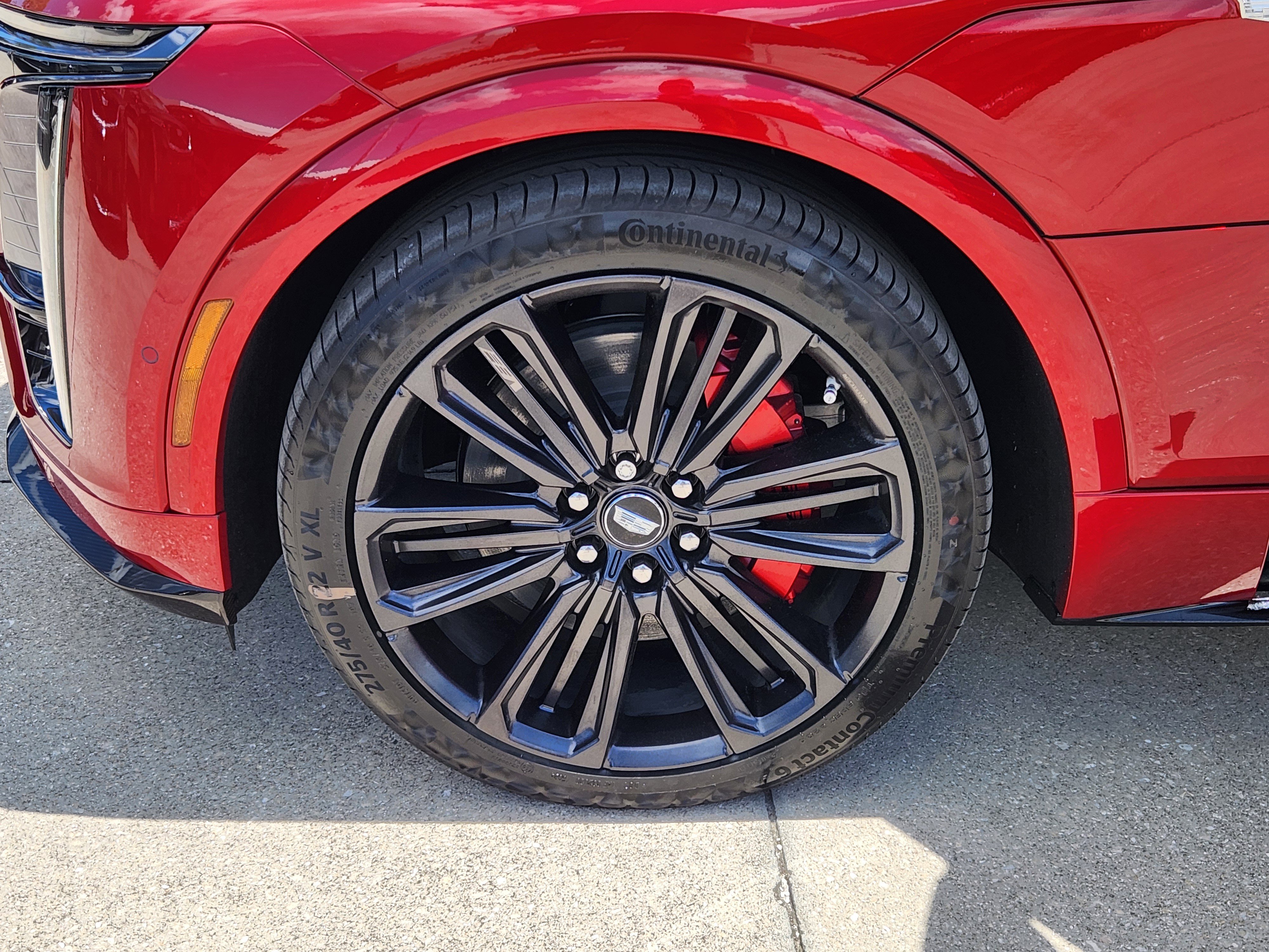 New 2026 Cadillac Lyriq V w/ Exterior Carbon Fiber Package image 31