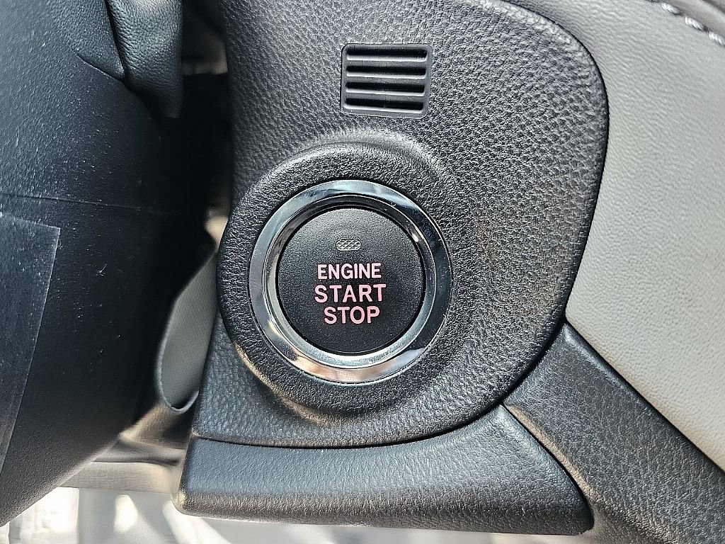 Used 2023 Subaru Outback Limited image 32