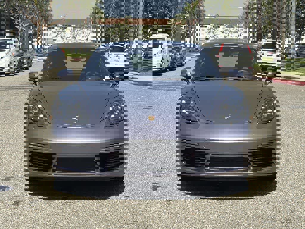 Used 2021 Porsche 718 Cayman image 2