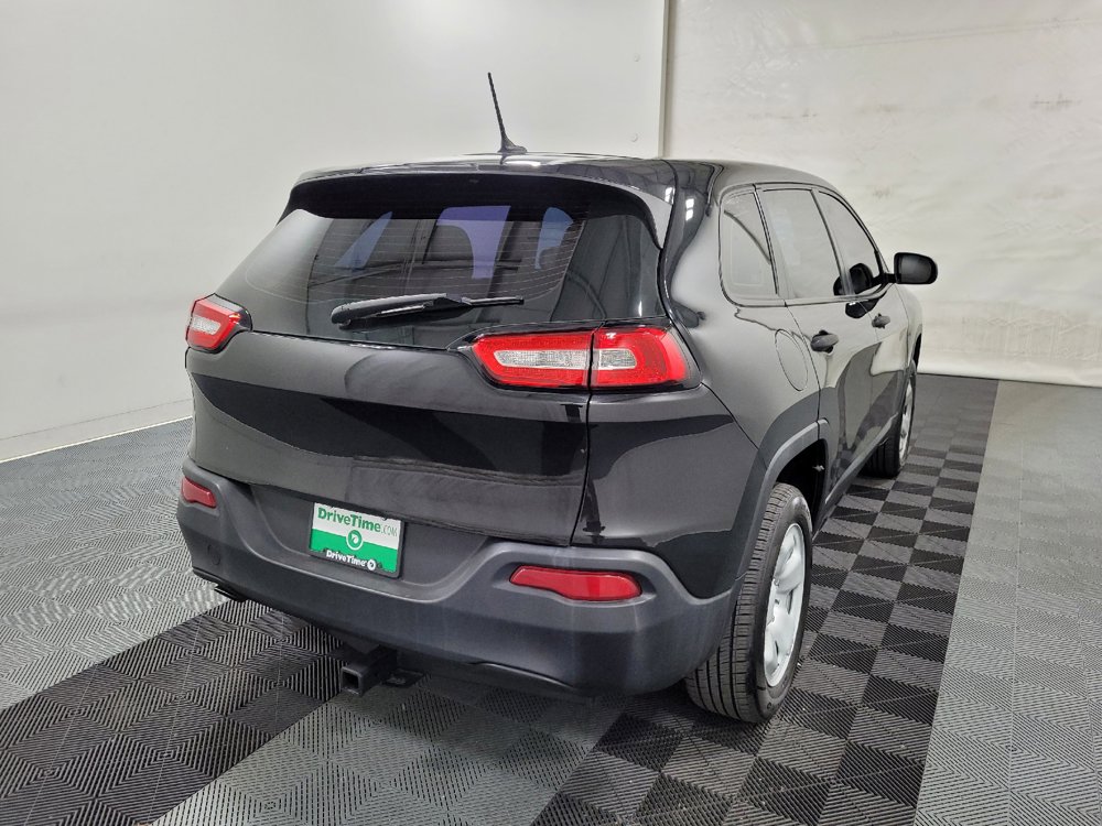 Used 2015 Jeep Cherokee Sport FWD image 9