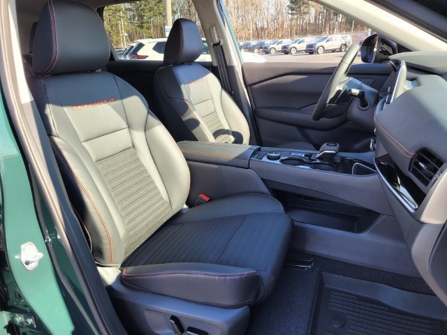 New 2026 Nissan Rogue SV w/ Rock Creek Premium Package AWD/4WD image 9