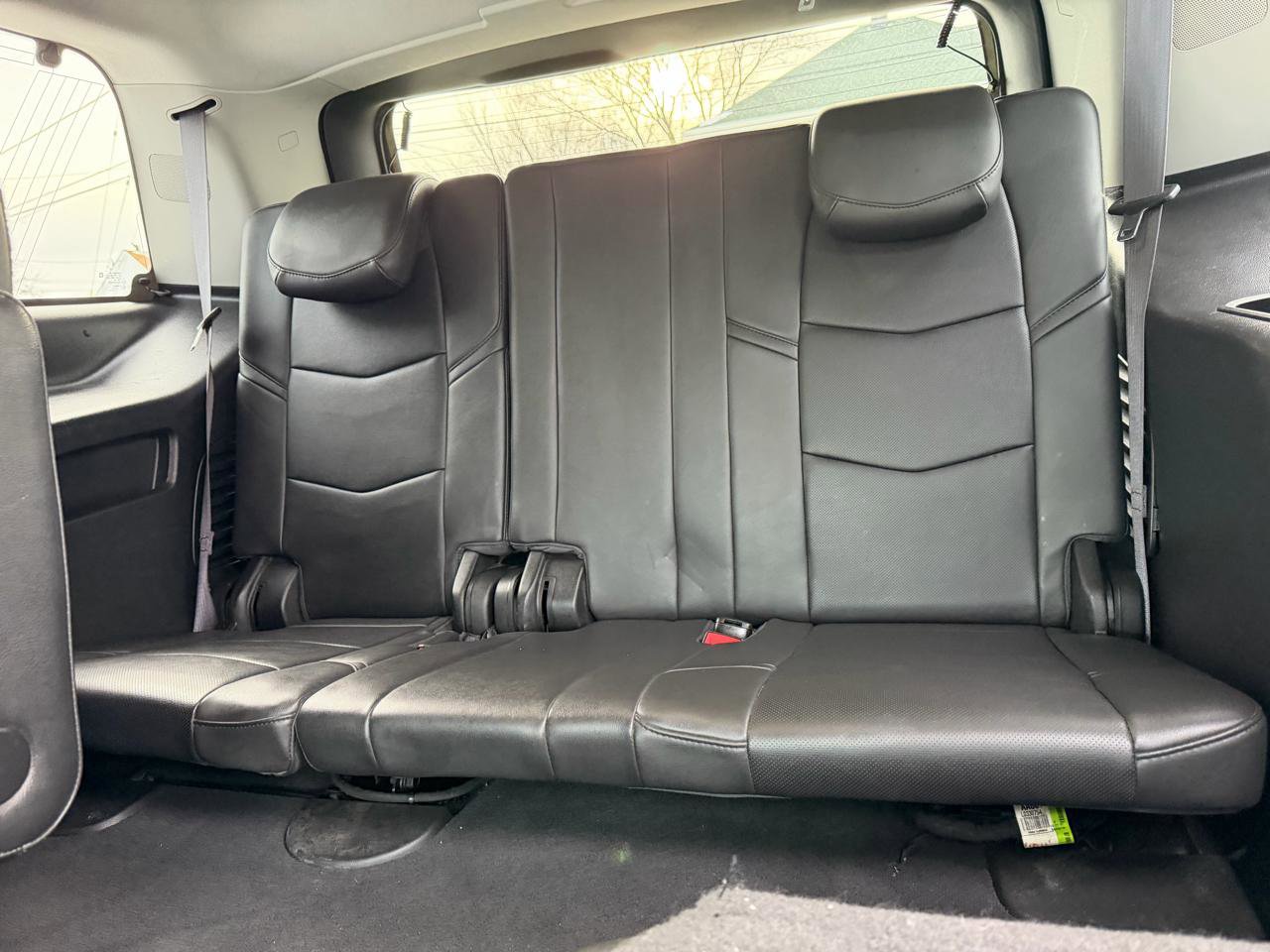 Used 2016 Cadillac Escalade Luxury image 9