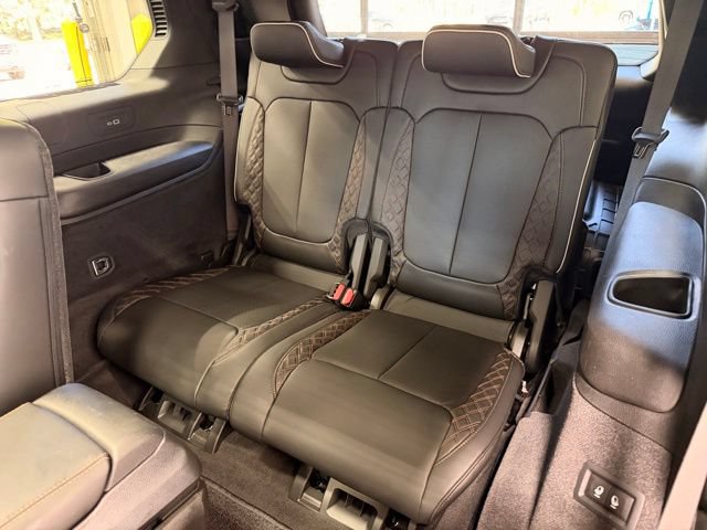 Used 2021 Jeep Grand Cherokee L Summit AWD/4WD image 12