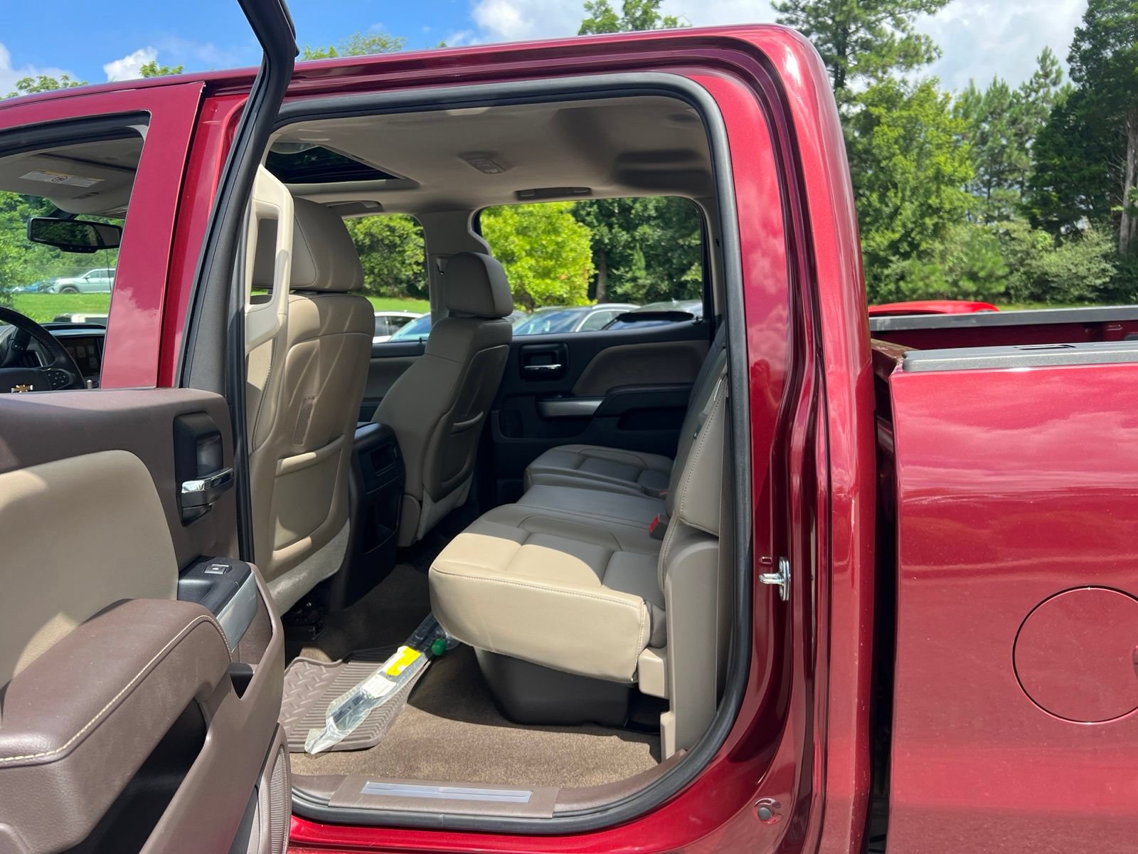 Used 2015 Chevrolet Silverado 2500 LTZ w/ Duramax Plus Package AWD/4WD image 28