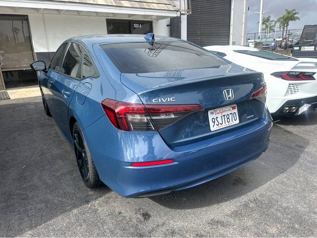 Used 2025 Honda Civic Sport image 4