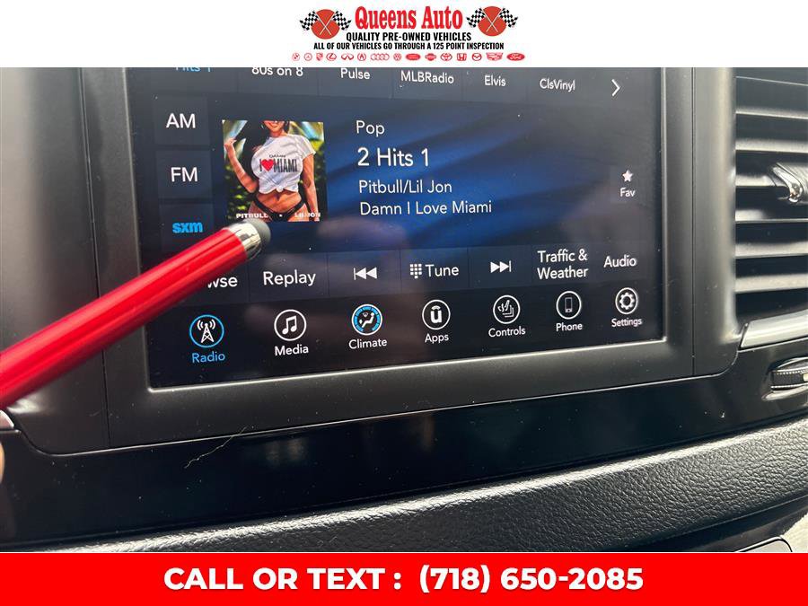 Used 2019 Chrysler Pacifica Touring-L image 44