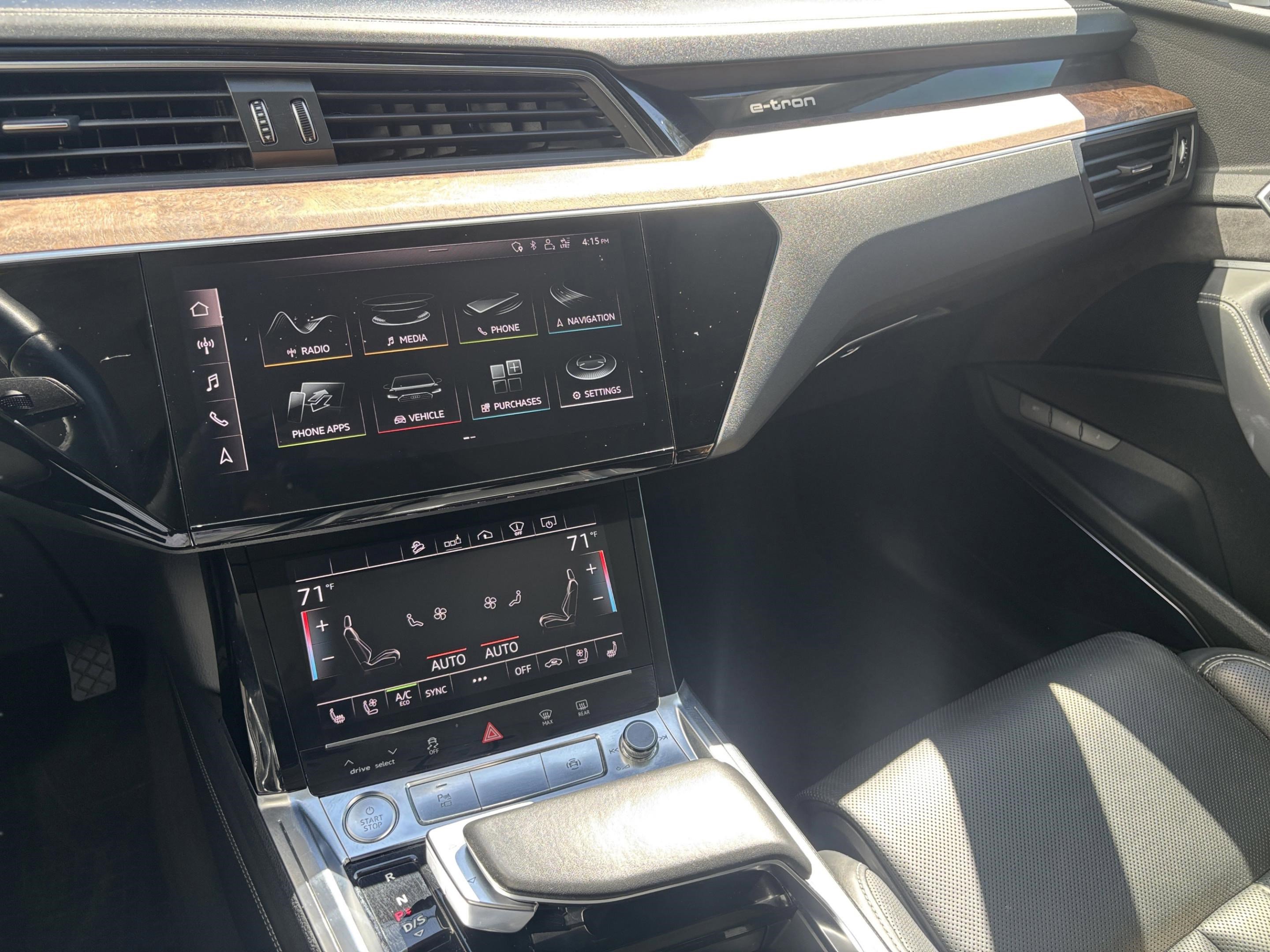 Used 2019 Audi e-tron Prestige w/ Prestige Package AWD/4WD image 30