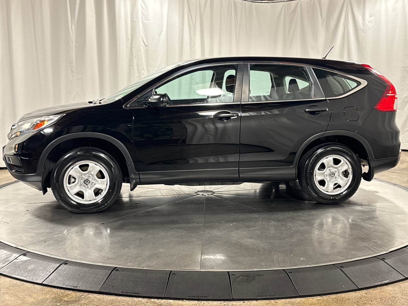 Used 2015 Honda CR-V LX image 8