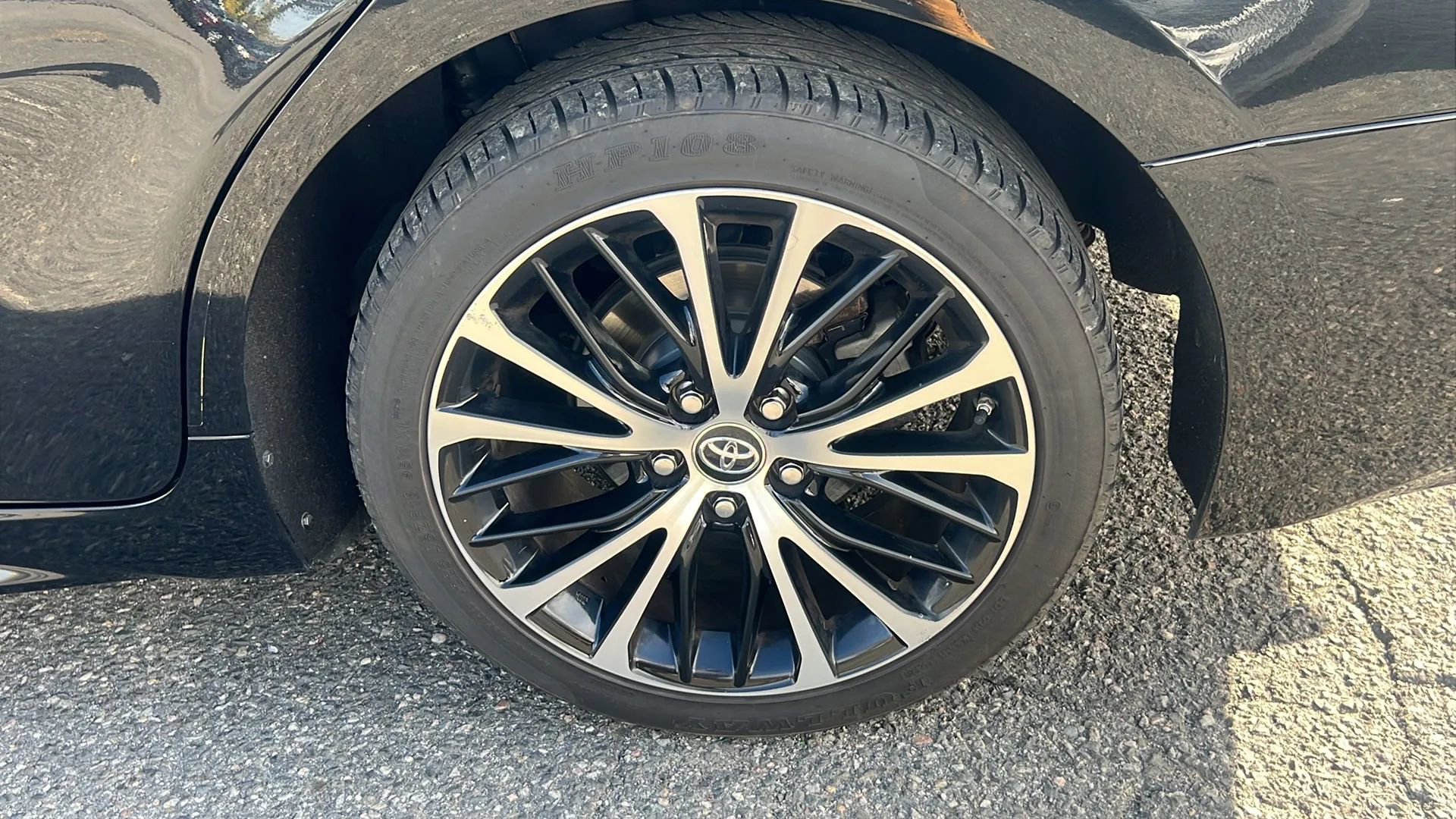 Used 2019 Toyota Camry SE image 10