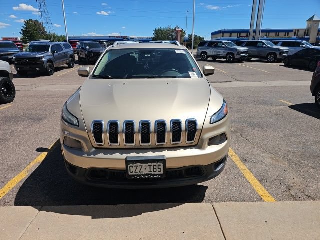 Used 2014 Jeep Cherokee Latitude w/ Comfort/Convenience Group AWD/4WD image 10