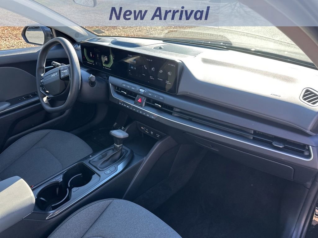 Used 2025 Kia K4 LXS image 6