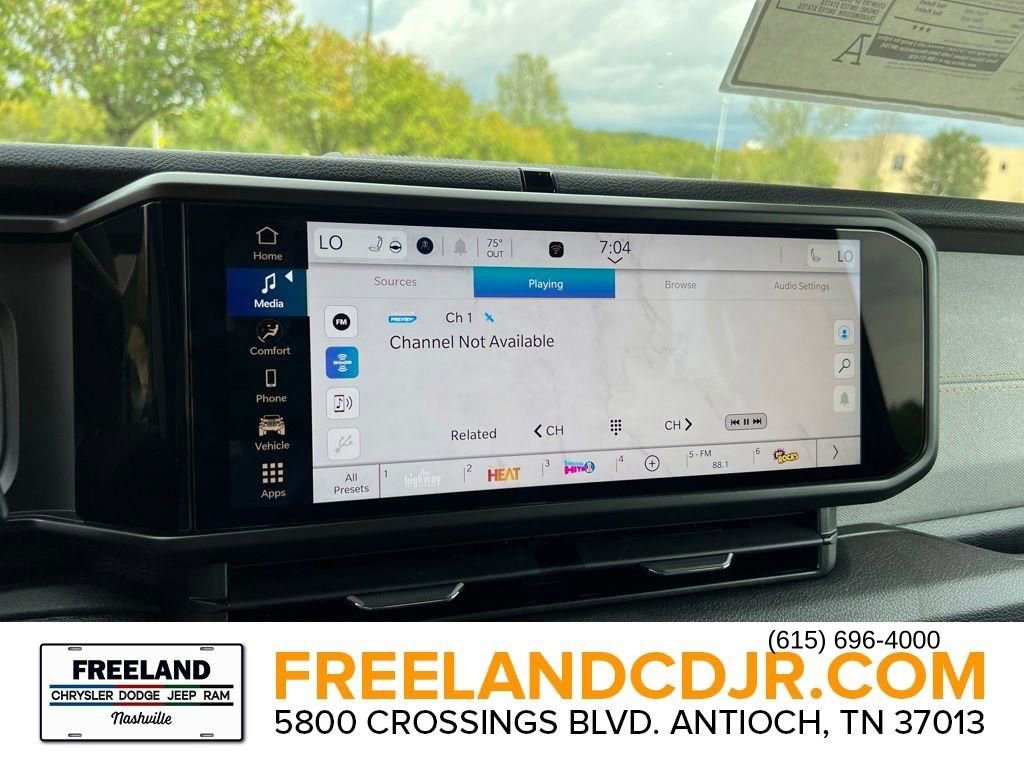 New 2025 Jeep Gladiator Sport image 24