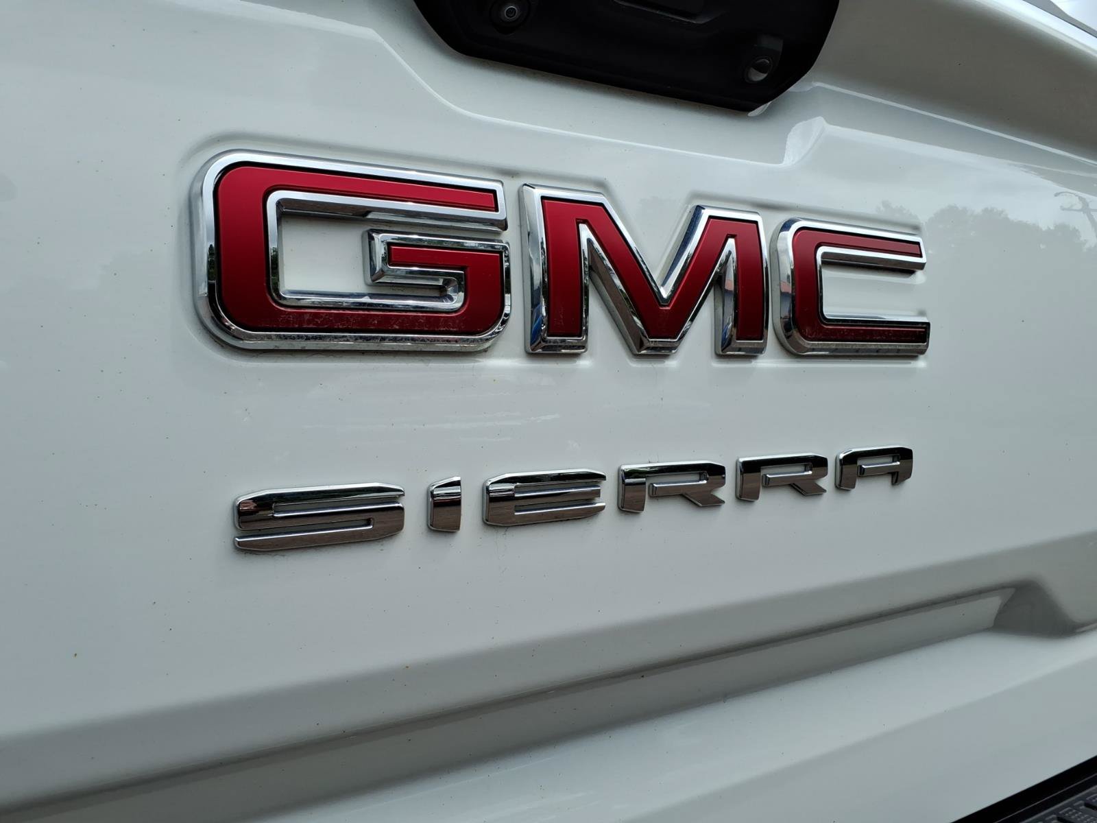 Used 2024 GMC Sierra 1500 Pro w/ Graphite Edition AWD/4WD image 4