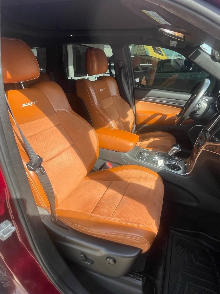 Used 2017 Jeep Grand Cherokee SRT image 9