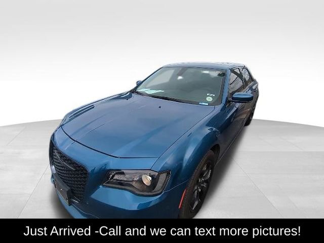 Used 2022 Chrysler 300 Touring L w/ Popular Equipment Group