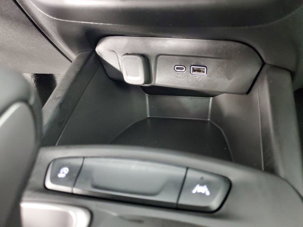 Used 2026 Chevrolet Trax LS w/ LS Convenience Package image 18