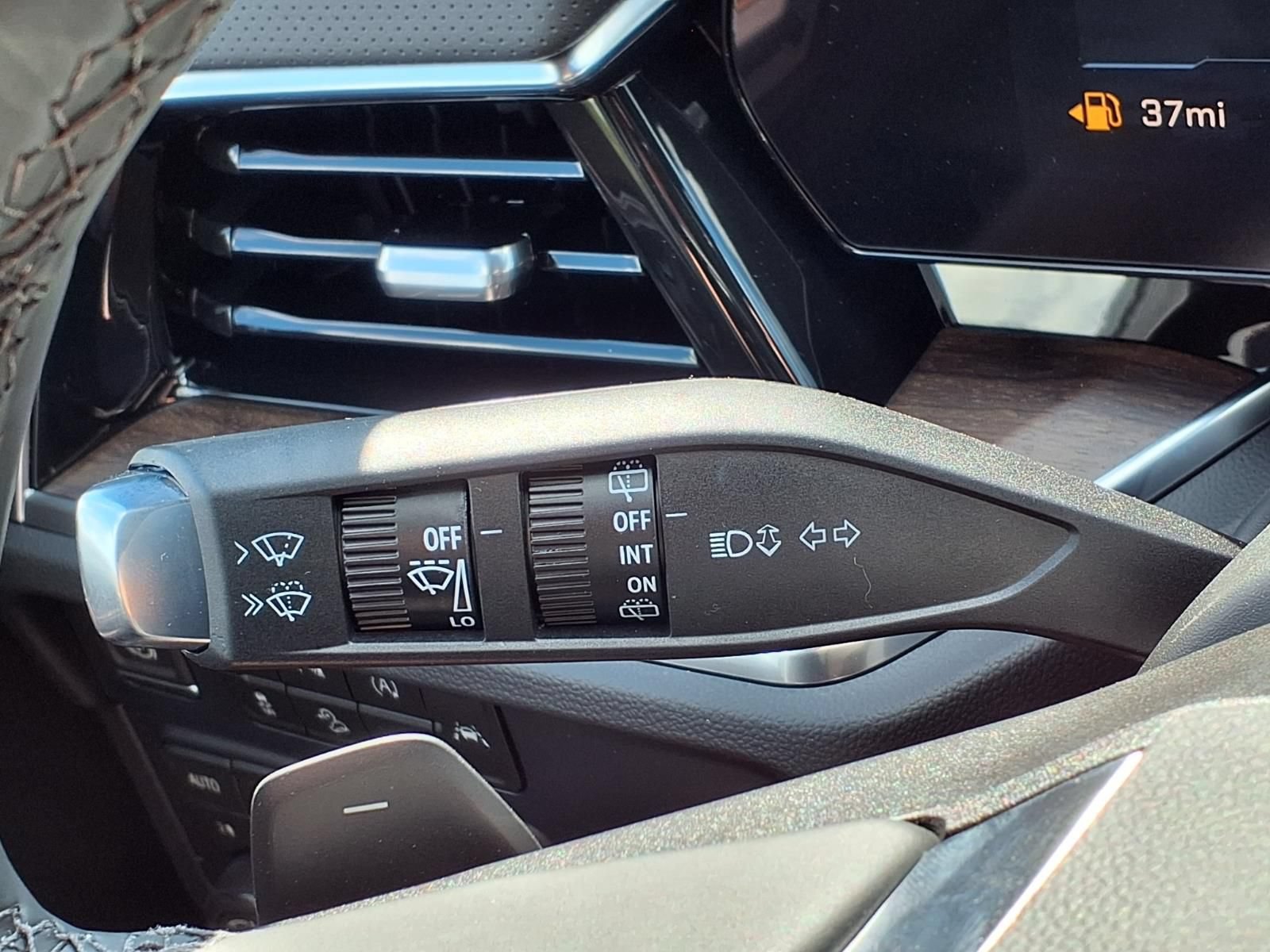 New 2026 Chevrolet Tahoe High Country AWD/4WD image 22