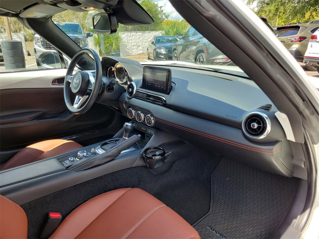 Used 2023 MAZDA MX-5 Miata Grand Touring w/ Weather Package image 82