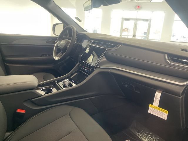 New 2026 Jeep Grand Cherokee L 4WD image 24