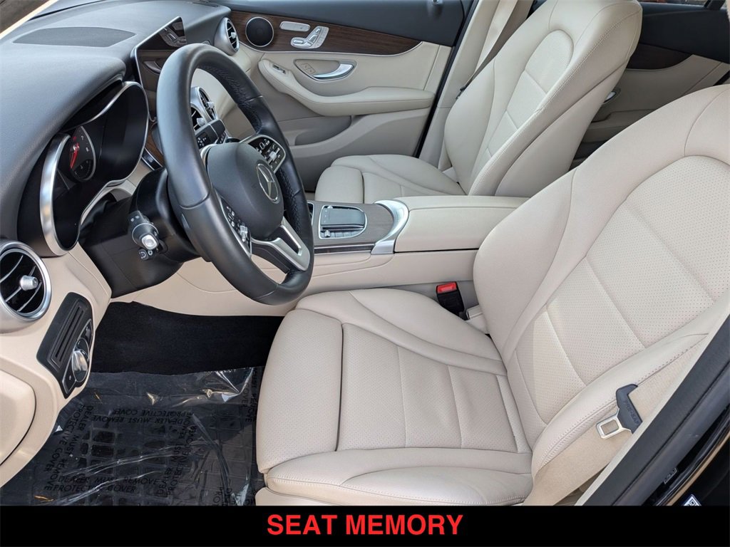 Certified 2022 Mercedes-Benz GLC 300 4MATIC image 3