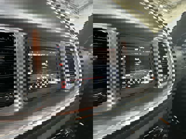 Used 2020 Dodge Charger SXT w/ Blacktop Package image 17