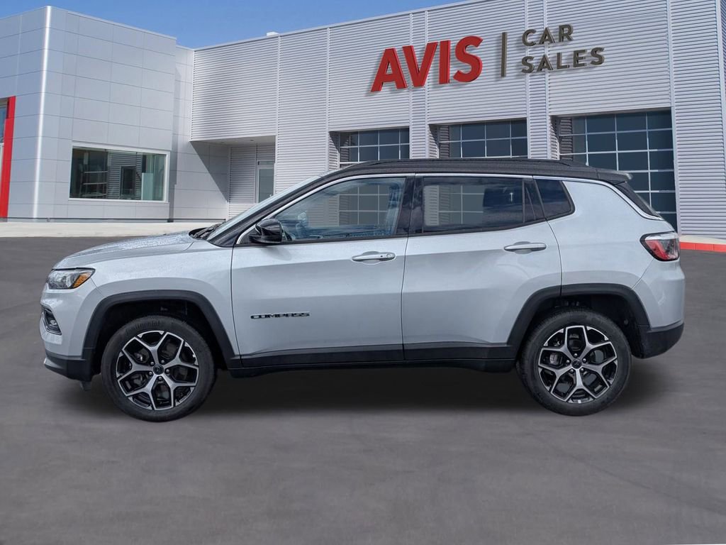 Used 2025 Jeep Compass Limited image 10