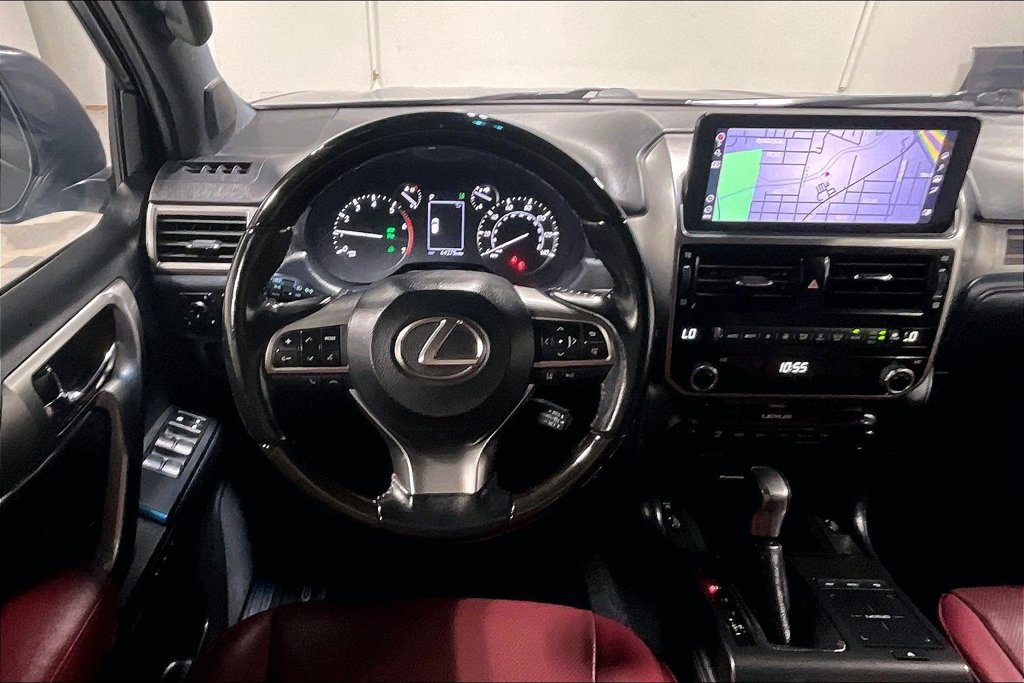 Used 2022 Lexus GX 460 Premium w/ Accessory Package AWD/4WD image 6