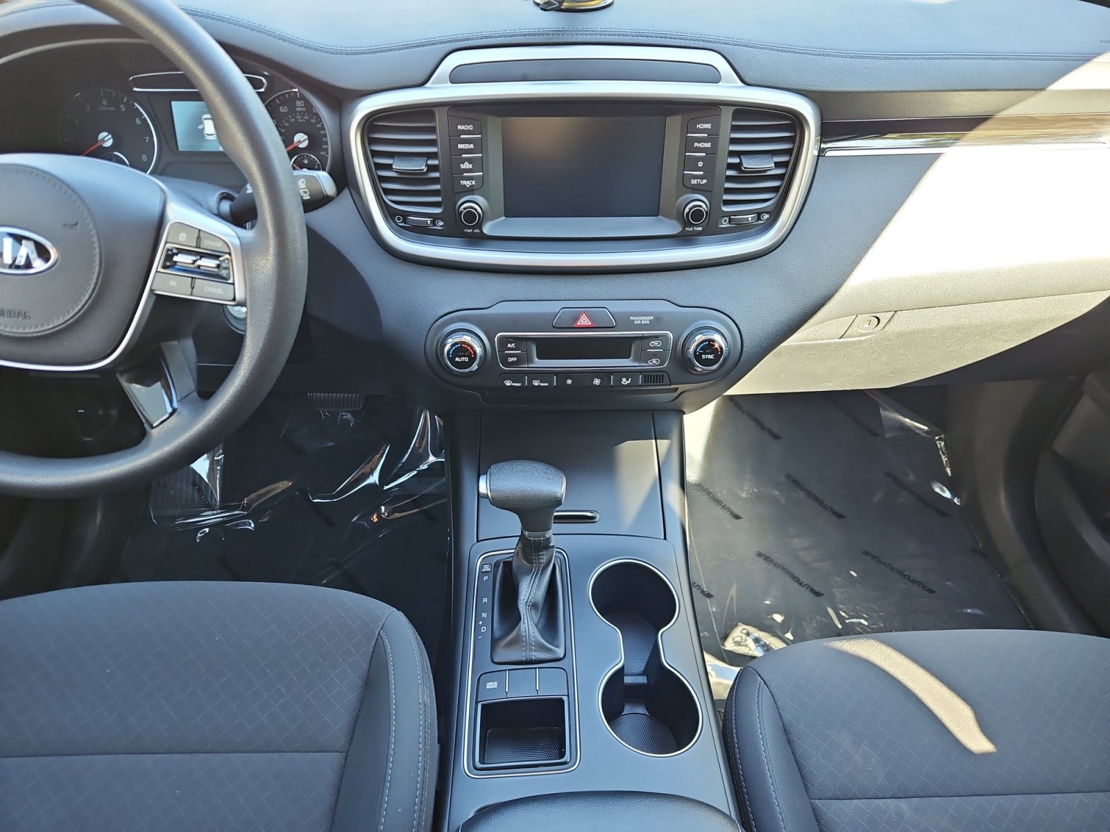 Used 2019 Kia Sorento FWD V6 image 12