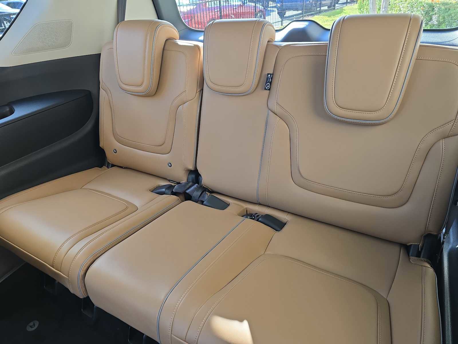 New 2026 INFINITI QX80 Luxe w/ Cargo Package image 9