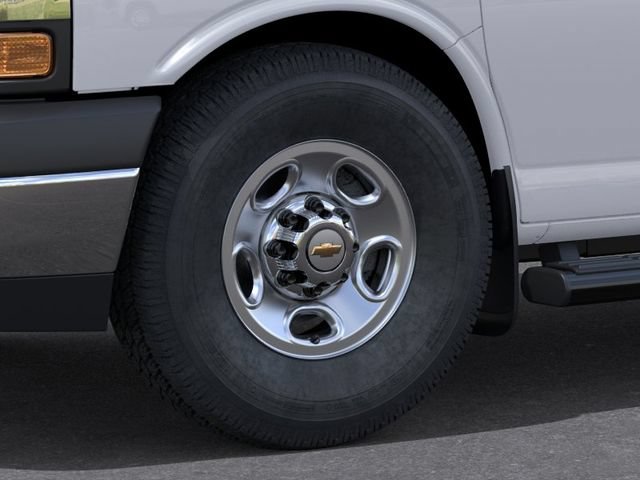 New 2026 Chevrolet Express 3500 LT w/ LT Preferred Equipment Group RWD image 9