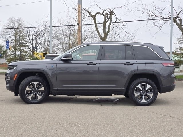 Used 2022 Jeep Grand Cherokee Limited 4xe image 31