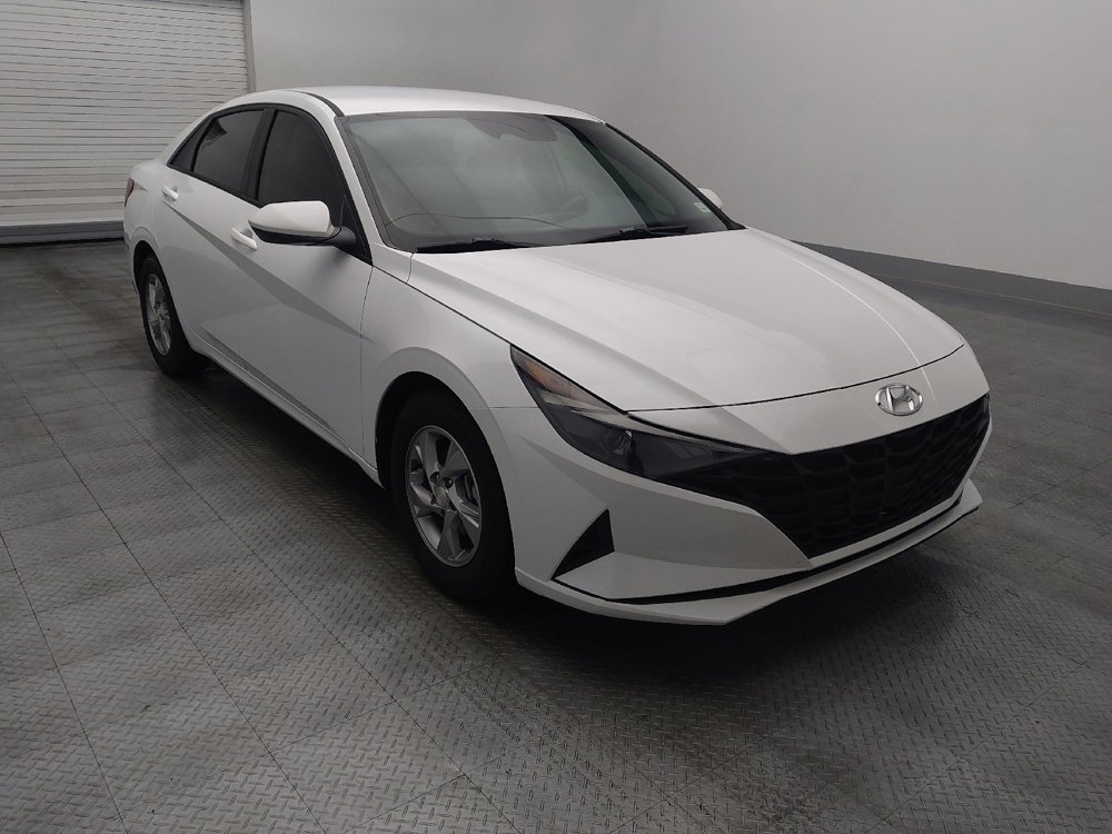 Used 2021 Hyundai Elantra SE image 13