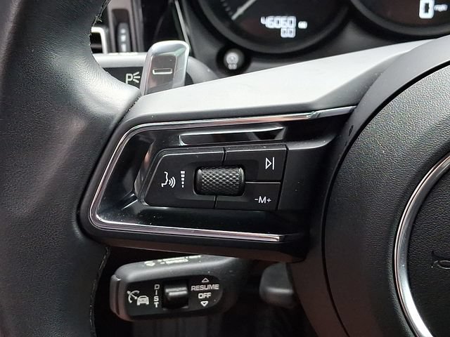 Certified 2024 Porsche Macan AWD/4WD image 26