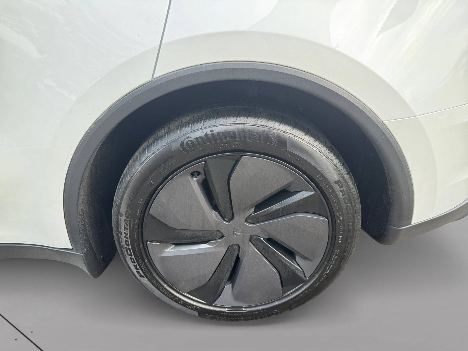 Used 2026 Tesla Model Y AWD image 15