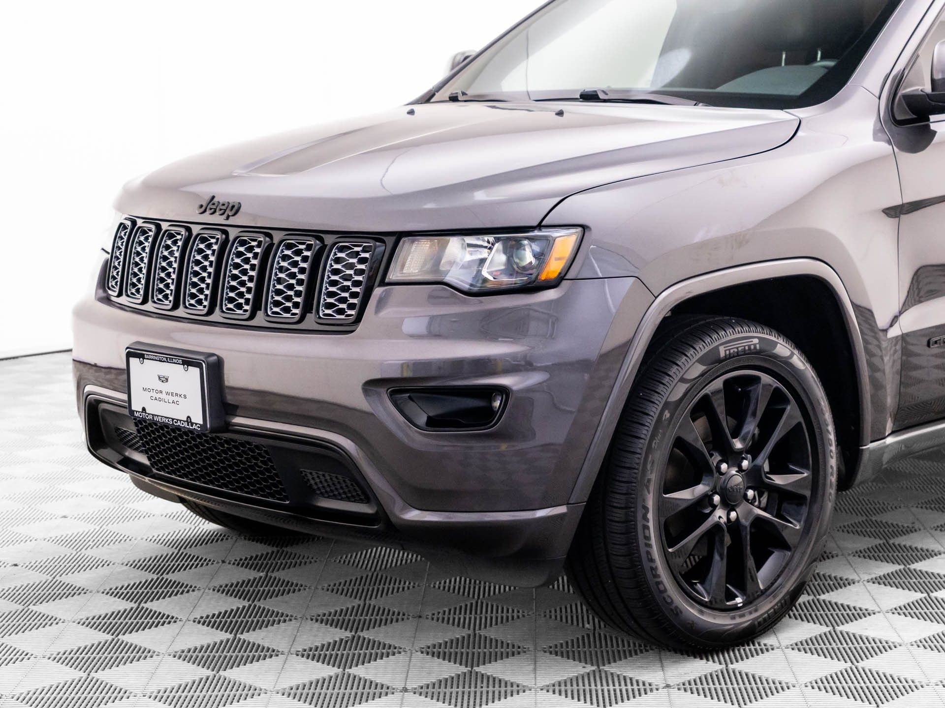 Used 2018 Jeep Grand Cherokee Altitude AWD/4WD image 36