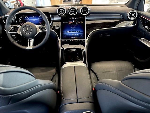 Used 2026 Mercedes-Benz GLC 300 4MATIC image 14