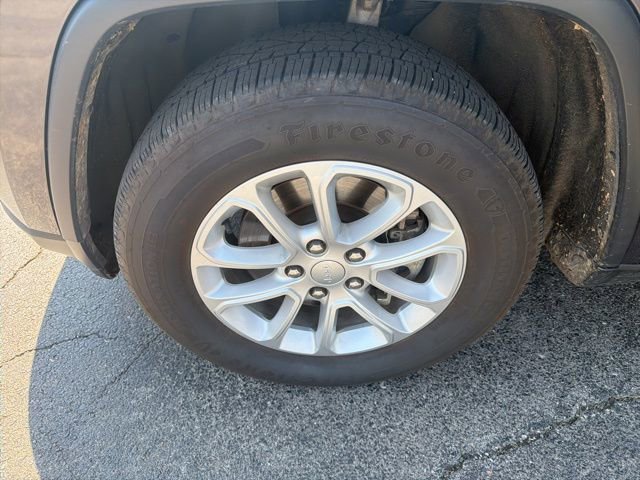 Used 2021 Jeep Grand Cherokee Laredo AWD/4WD image 15