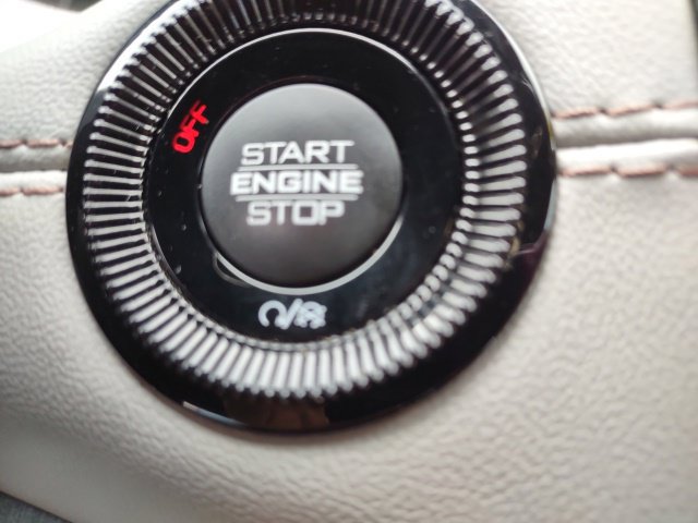 Used 2024 Jeep Compass Limited AWD/4WD image 15