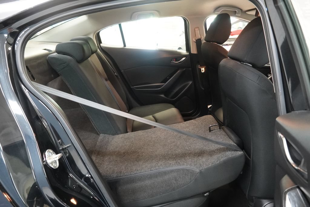 Used 2017 MAZDA MAZDA3 Sport FWD image 31