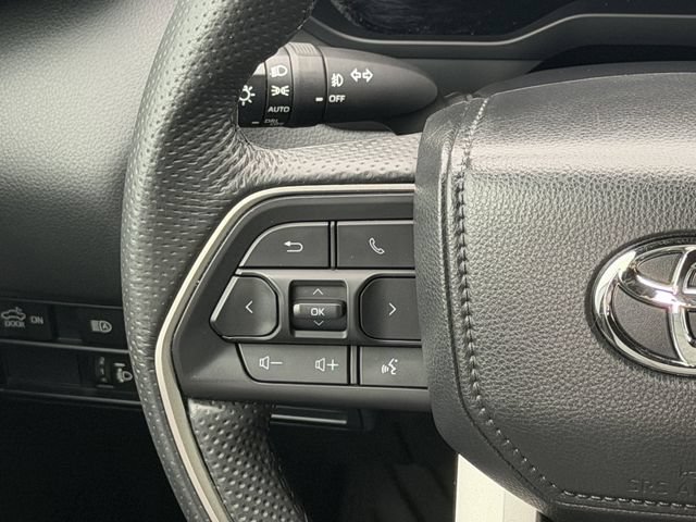 Used 2025 Toyota Tundra Limited w/ Power Package AWD/4WD image 12