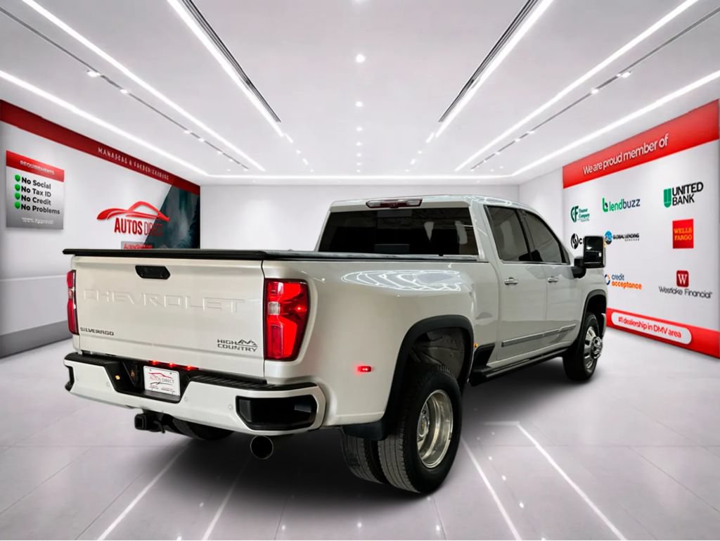 Used 2024 Chevrolet Silverado 3500 High Country w/ High Country Premium Package AWD/4WD image 8