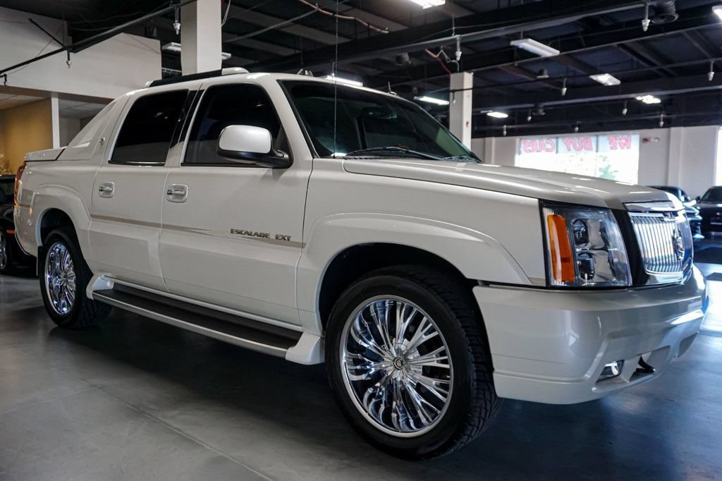 Used 2004 Cadillac Escalade EXT AWD/4WD image 65