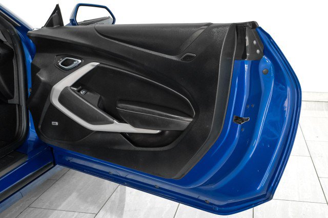 Used 2021 Chevrolet Camaro LT w/ Technology Package RWD image 40